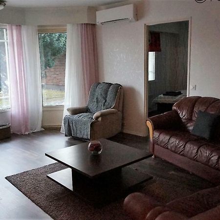4 Bedrooms Near Center - Kranni Pori Bagian luar foto